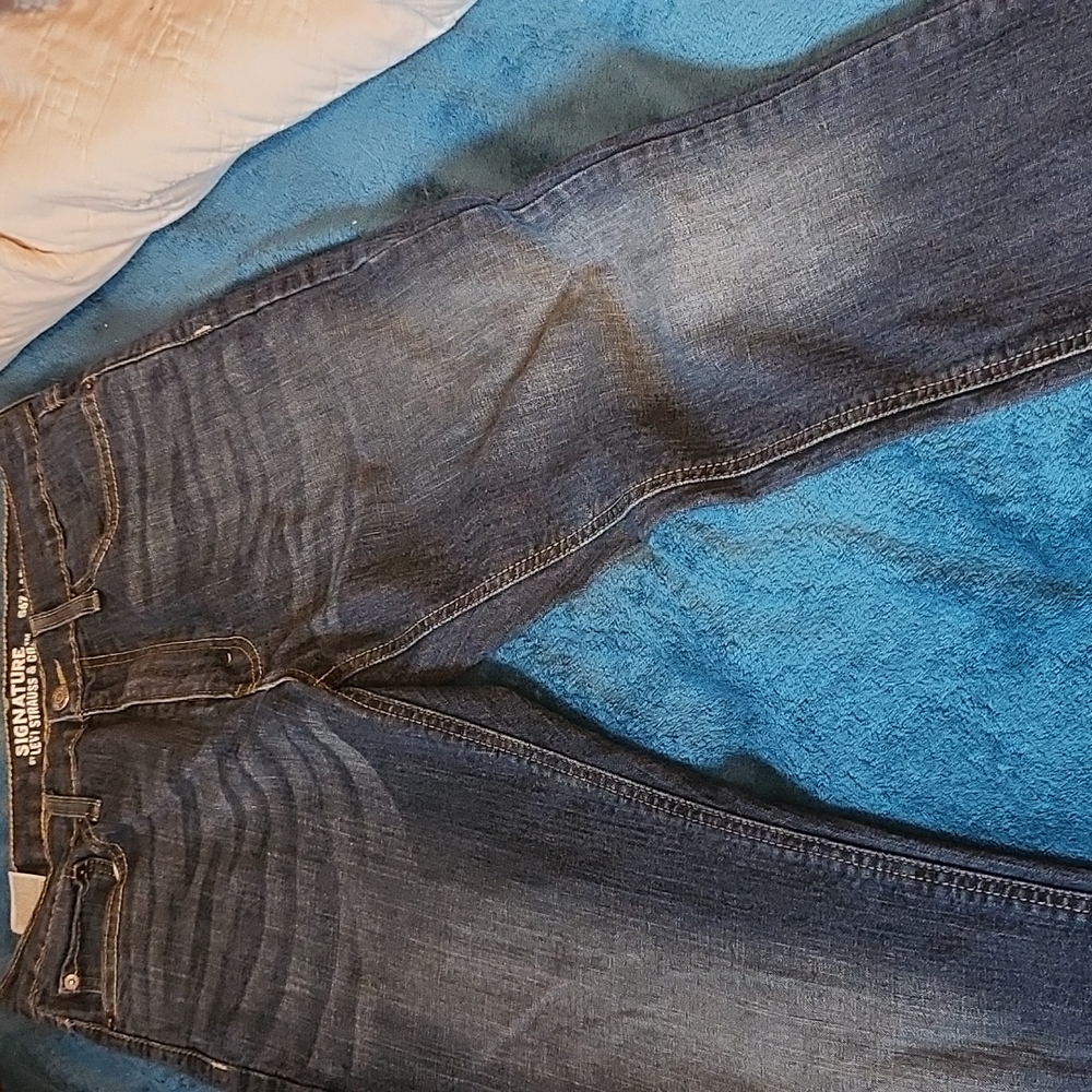 Signature levi Strauss jeans size 32x30